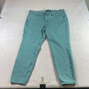 Torrid Denim Blue Jeans Size 24R size 11/12 zip Fly , pockets, Skinny je…
